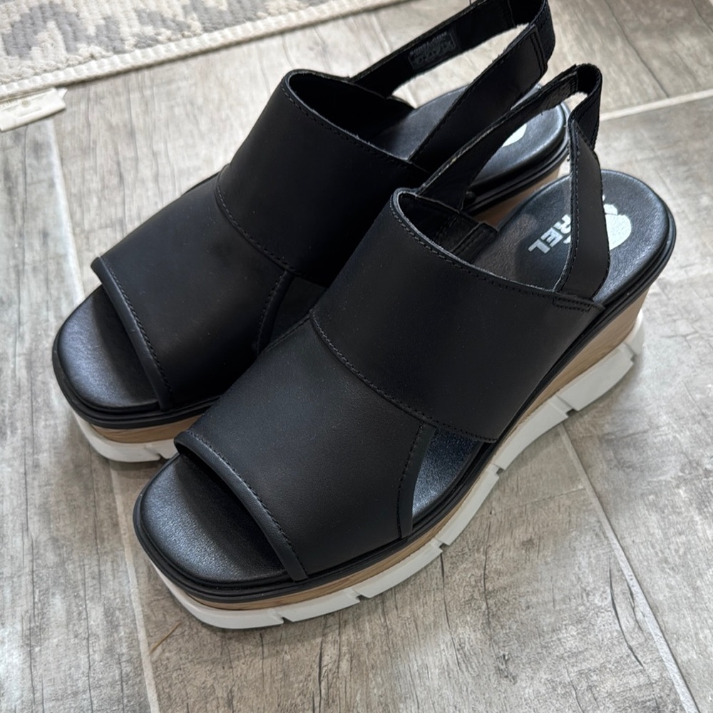 Sorrel women’s Black Platform Sandals
